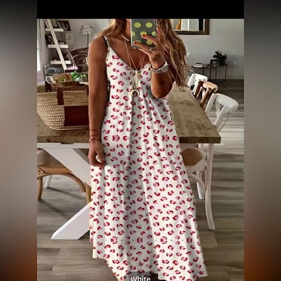 Beautiful, long maxi dress, spaghetti, straps, adjustable, lightweight polyester - Picture 1 of 4